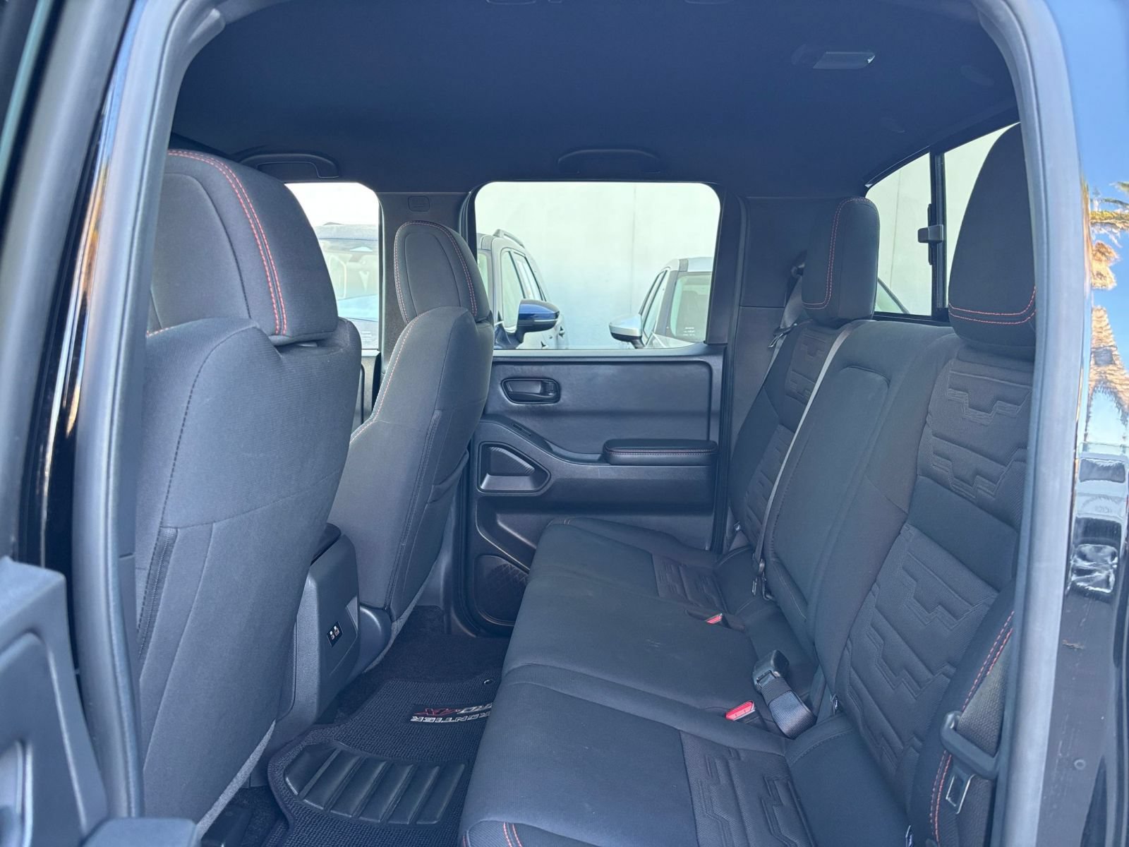 Used 2026 Nissan Frontier PRO-4X AWD/4WD image 25