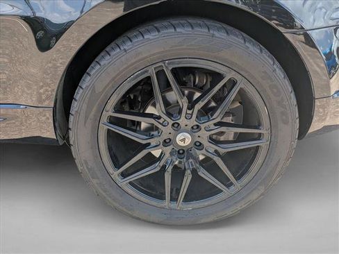 Used 2018 Land Rover Range Rover Sport HSE AWD/4WD image 9
