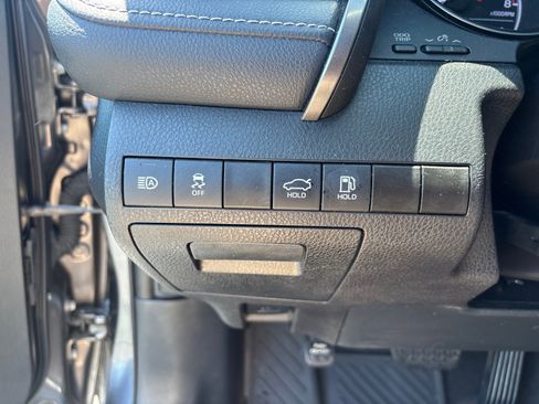 Used 2021 Toyota Camry SE w/ Convenience Package FWD image 16