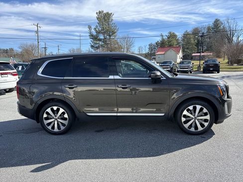 Used 2020 Kia Telluride S image 11
