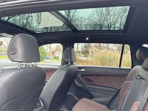 Used 2022 Volkswagen Tiguan SEL R-Line image 21