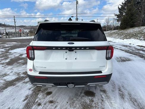 New 2026 Ford Explorer Active image 3