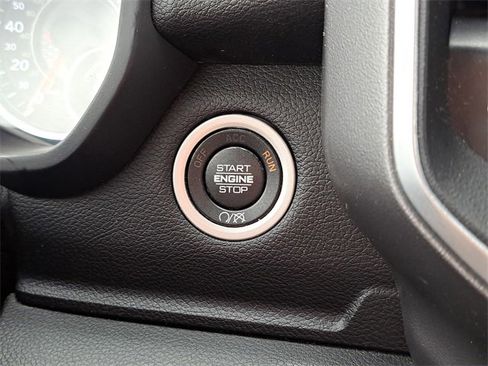 Used 2024 RAM 2500 Big Horn image 24