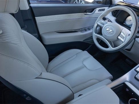 Used 2025 Hyundai Palisade Calligraphy image 23