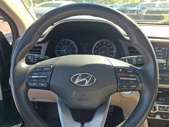 Used 2020 Hyundai Elantra Value Edition w/ Winter Weather Package FWD image 4