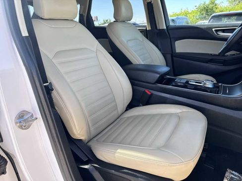 Used 2019 Ford Edge SEL w/ Equipment Group 201A FWD image 21