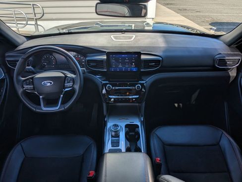 Used 2023 Ford Explorer ST-Line w/ Class IV Trailer Tow Package image 15