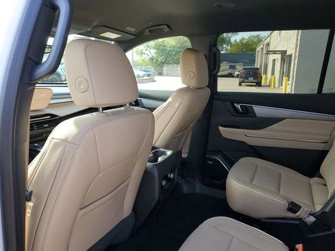 New 2026 Buick Enclave Preferred image 10