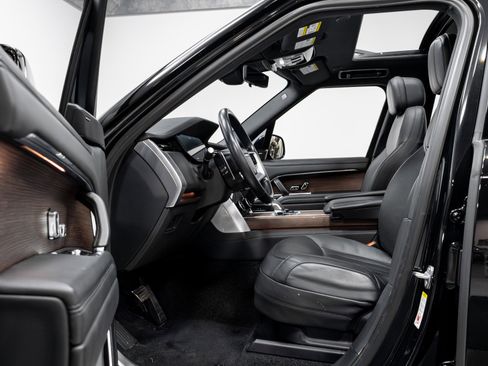 Used 2023 Land Rover Range Rover Long Wheelbase SE image 5