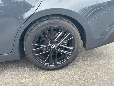 Used 2025 Toyota Camry SE image 13