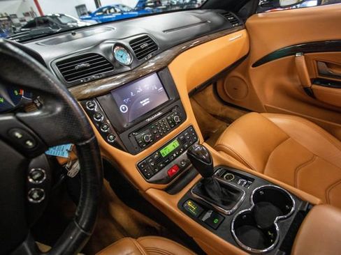 Used 2014 Maserati GranTurismo Convertible image 5