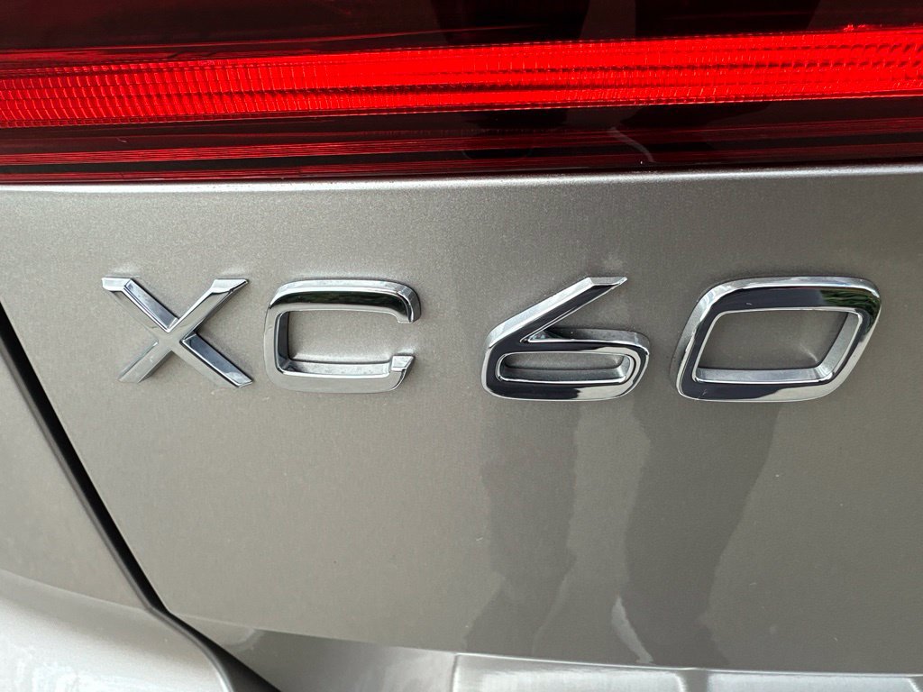 Certified 2026 Volvo XC60 T8 Plus w/ Protection Package Premier AWD/4WD image 17