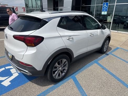 Used 2022 Buick Encore GX Essence w/ Advanced Technology Package AWD/4WD image 3