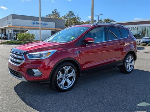 Certified 2017 Ford Escape Titanium w/ Equipment Group 301A image 8