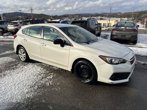 Used 2023 Subaru Impreza 2.0i image 3
