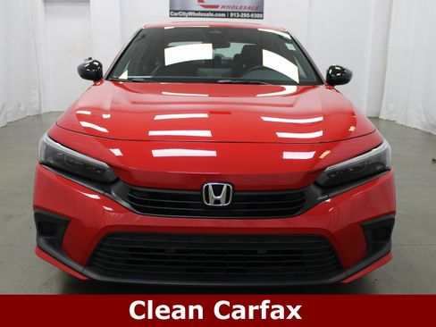 Used 2023 Honda Civic Sport image 2