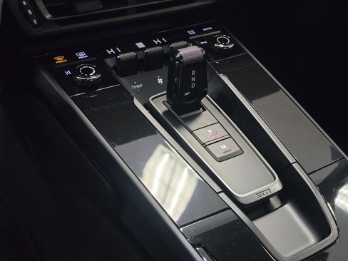 Certified 2024 Porsche 911 Carrera T image 17