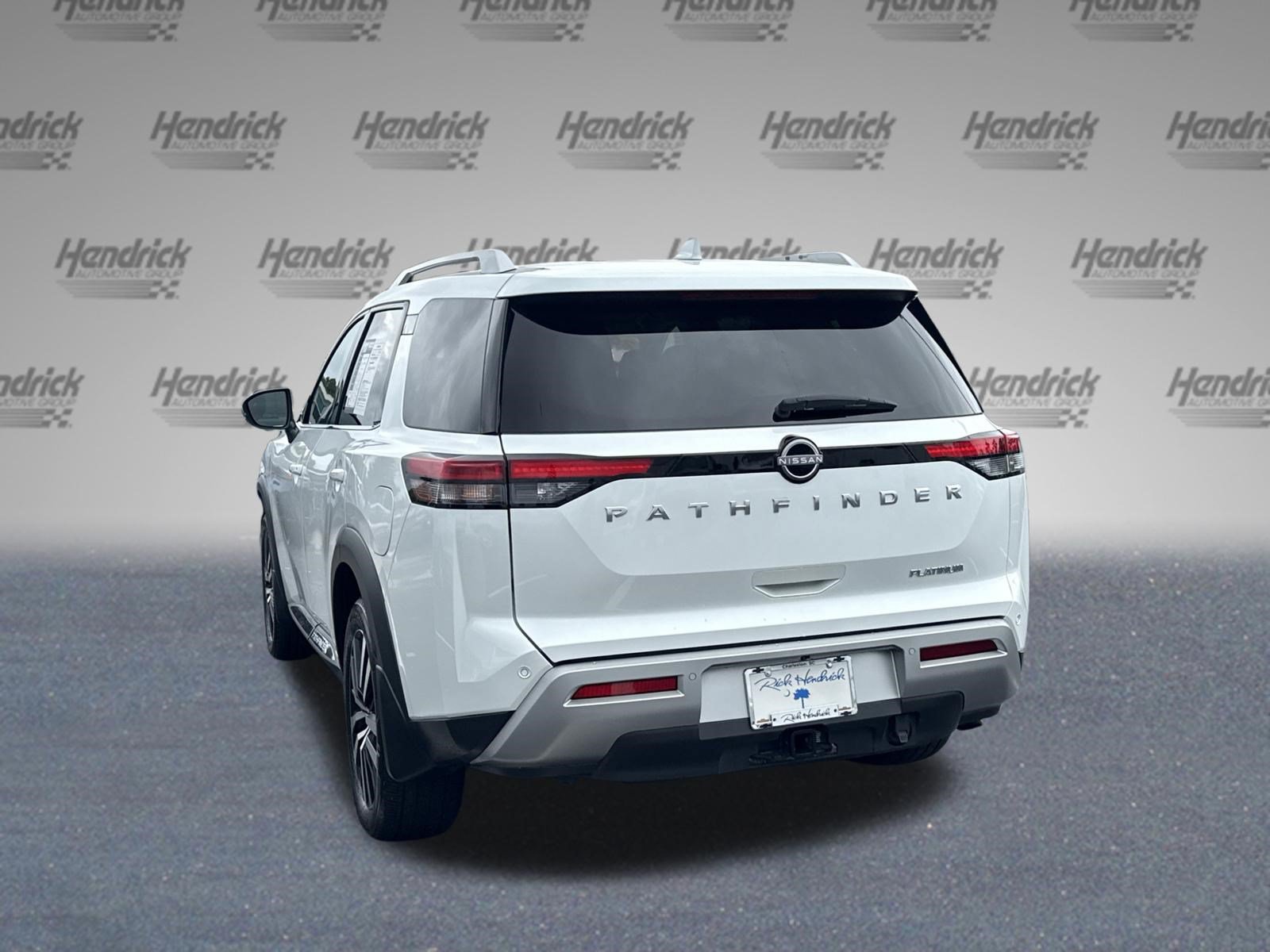 Used 2025 Nissan Pathfinder Platinum w/ Cargo Package FWD image 9