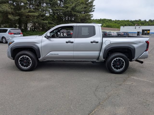 Used 2024 Toyota Tacoma TRD Off-Road AWD/4WD image 9