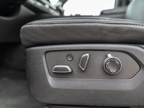 Used 2023 Cadillac Escalade Premium Luxury Platinum image 41