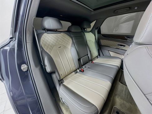 Certified 2023 Bentley Bentayga image 27
