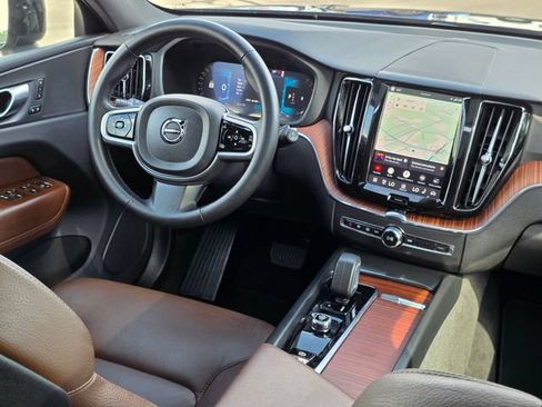 Used 2025 Volvo XC60 B5 Plus AWD/4WD image 45