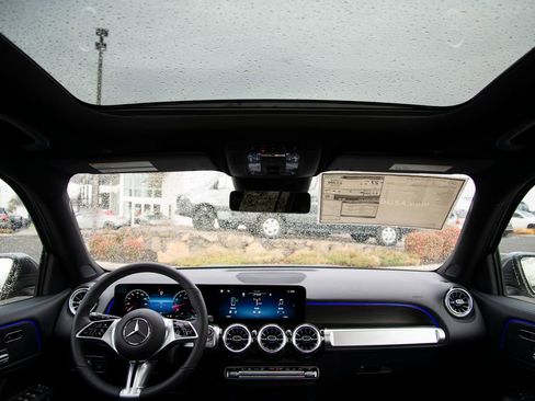 New 2026 Mercedes-Benz GLB 250 GLB 250 image 16