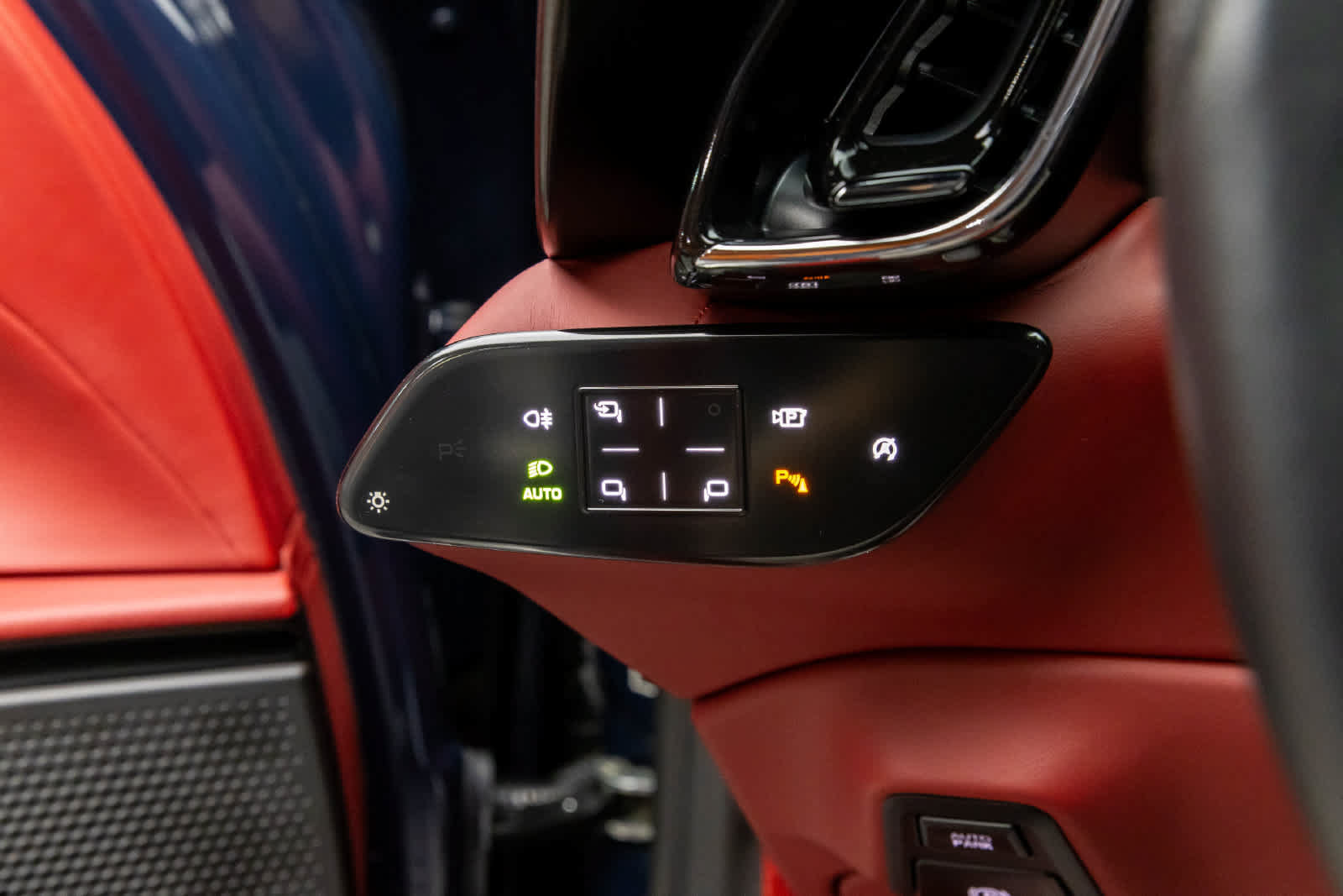 Used 2021 Ferrari Roma RWD image 36