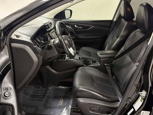 Used 2018 Nissan Rogue Sport SL w/ SL Premium Package image 13