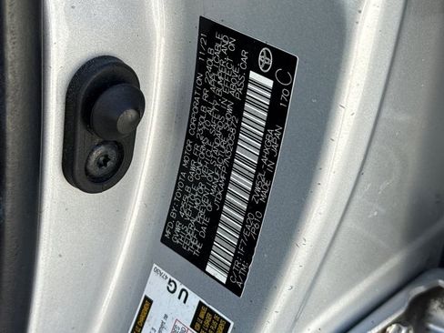 Used 2022 Toyota Prius Prime XLE FWD image 27