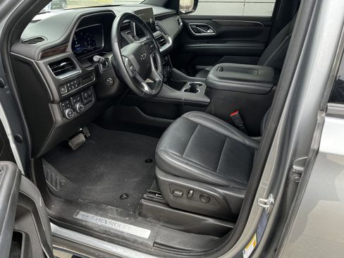 Used 2023 Chevrolet Suburban Z71 w/ Z71 Off-Road Package image 5