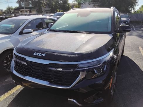 Used 2024 Kia Seltos S AWD/4WD image 7