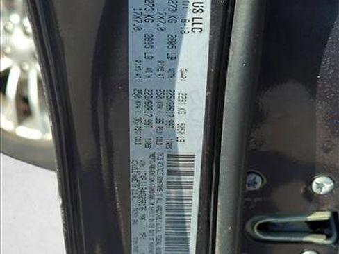 Used 2019 Jeep Cherokee Latitude Plus FWD image 26