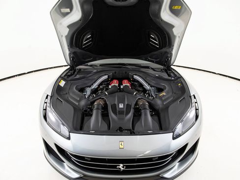 Certified 2019 Ferrari Portofino RWD image 37
