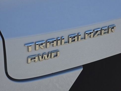 Used 2022 Chevrolet TrailBlazer LT w/ Convenience Package image 16