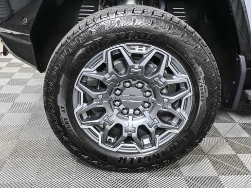 New 2025 GMC Hummer EV 3X w/ LPO, Cargo Utility Package image 35