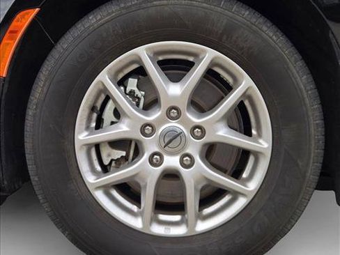 Used 2024 Chrysler Pacifica Touring-L FWD image 21