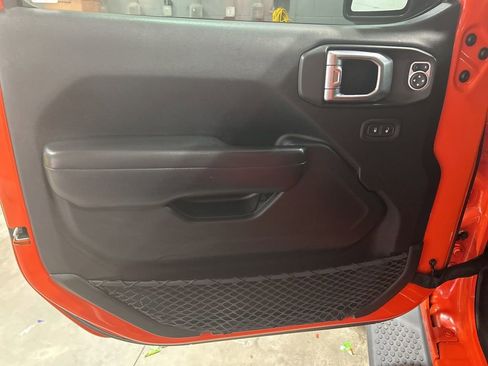 Used 2019 Jeep Wrangler Unlimited Sport S image 11