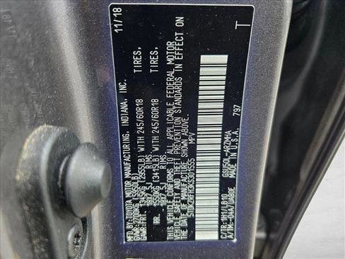 Used 2019 Toyota Highlander XLE image 26