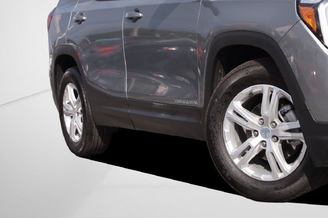 Used 2024 GMC Terrain SLE FWD image 3