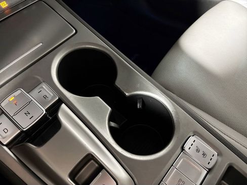 Used 2023 Hyundai Kona Limited image 15