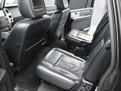 Used 2017 Ford Expedition EL XLT w/ Equipment Group 202A image 26