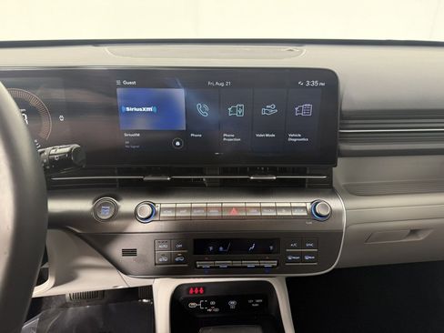Used 2024 Hyundai Kona SEL FWD image 18