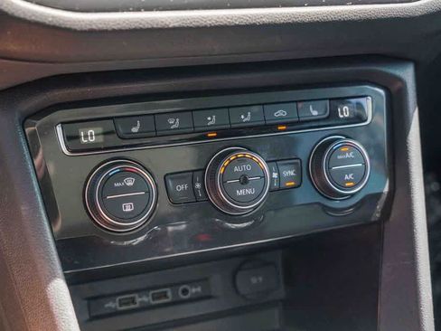 Used 2019 Volkswagen Tiguan SE w/ Panoramic Sunroof Package FWD image 21