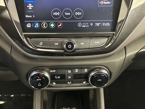 Used 2022 Chevrolet TrailBlazer RS w/ Sun and Liftgate Package FWD image 14