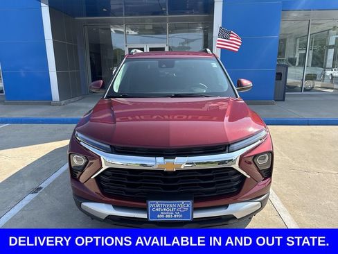 Used 2025 Chevrolet TrailBlazer LT AWD/4WD image 3