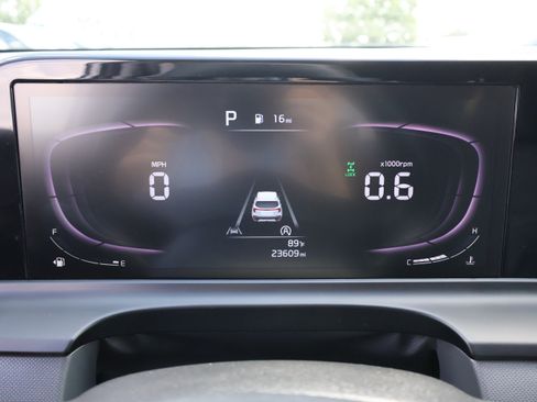 Used 2024 Kia Seltos LX AWD/4WD image 37