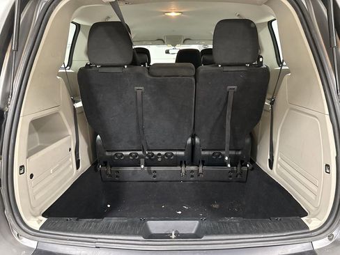 Used 2015 Dodge Grand Caravan American Value Package w/ UConnect Hands-Free Group FWD image 23