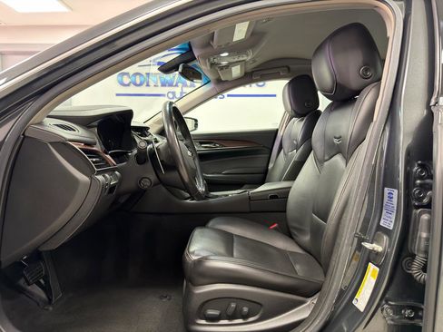 Used 2018 Cadillac CTS AWD Sedan w/ Seating Package image 9