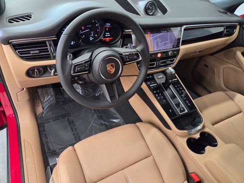 New 2026 Porsche Macan AWD/4WD image 4